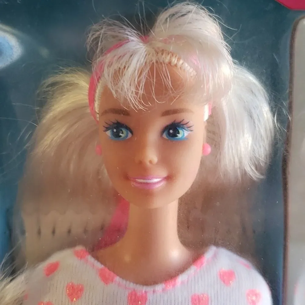 Vintage 1995 Mattel Pretty Hearts Barbie New in Original Sealed Box
